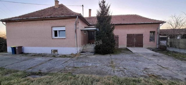 Eladó családi ház, Lőrinciben 38.2 M Ft, 3 szobás