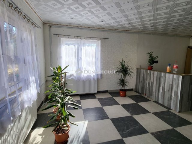 Eladó családi ház, Becskén 32 M Ft, 3 szobás