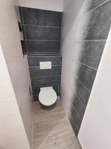 Eladó téglalakás, Komlón 25.99 M Ft, 2+2 szobás