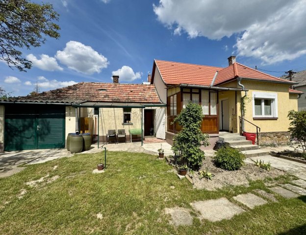 Eladó családi ház, Keszthelyen 64.9 M Ft, 2 szobás