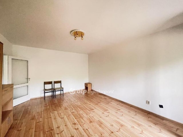 Eladó panellakás, Budapesten, X. kerületben 51.3 M Ft, 1 szobás