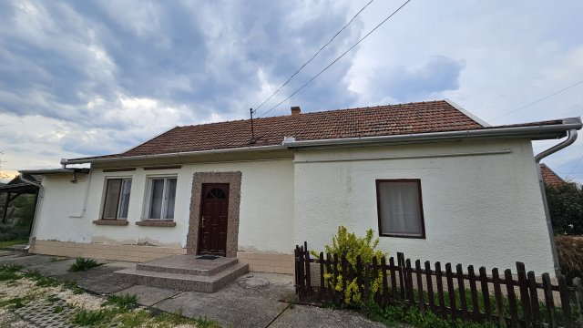 Eladó családi ház, Tápiógyörgyén 19.99 M Ft, 2 szobás