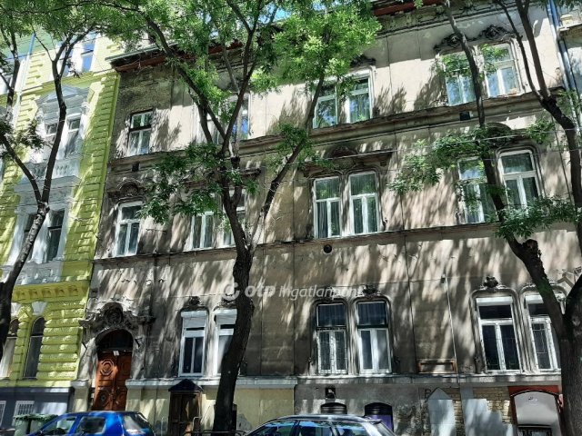 Eladó téglalakás, Budapesten, VII. kerületben 35 M Ft, 2 szobás