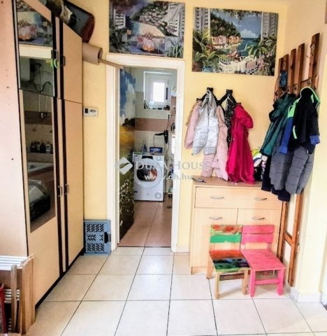 Eladó családi ház, Szigethalmon 42.2 M Ft, 3 szobás