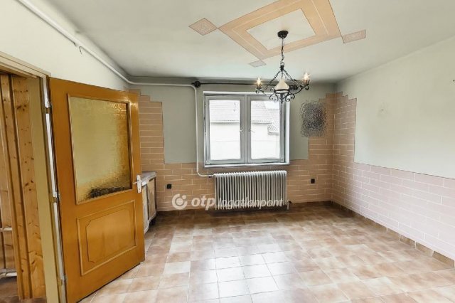 Eladó családi ház, Nagykőrösön 45 M Ft, 4+1 szobás