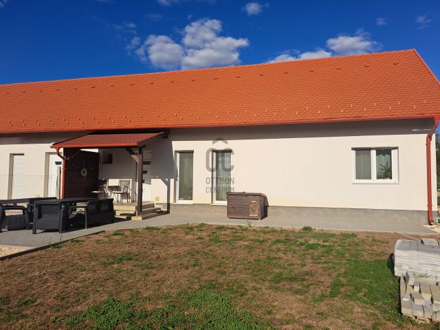Eladó családi ház, Kecskeméten 59.99 M Ft, 3 szobás