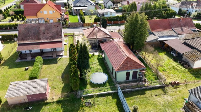 Eladó nyaraló, Balatonmáriafürdőn, Szív utcában 53.9 M Ft