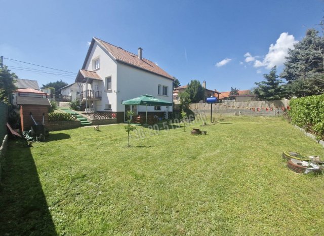Eladó családi ház, Érden 139 M Ft, 4 szobás
