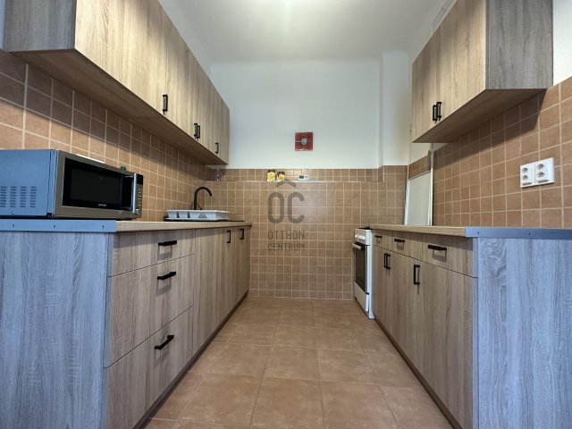 Eladó családi ház, Budapesten, XV. kerületben 49.99 M Ft