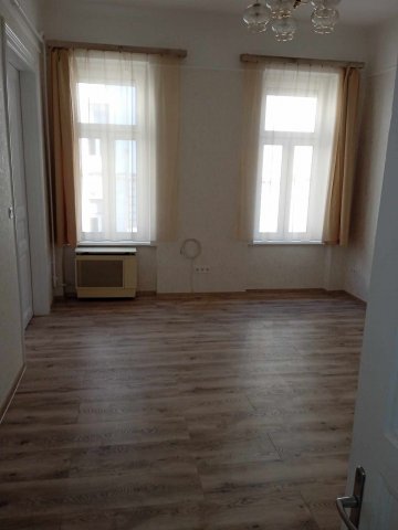 Kiadó téglalakás, albérlet, XIII. kerületben, Radnóti Miklós utcában