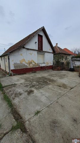Eladó családi ház, Monoron 27.25 M Ft, 1+1 szobás