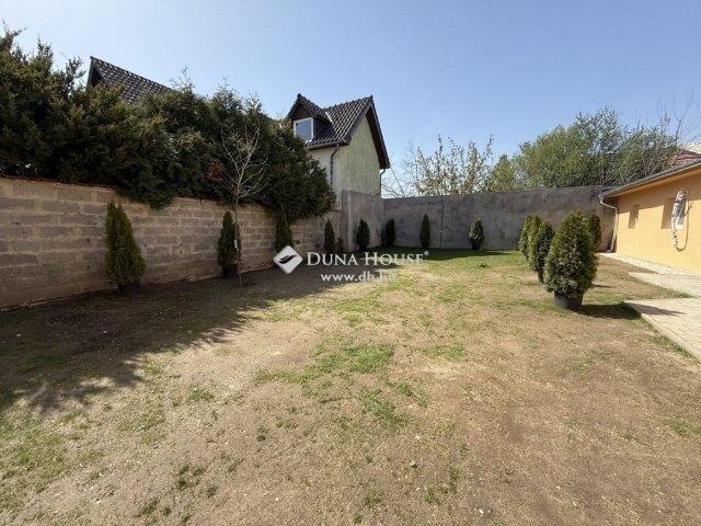Eladó családi ház, Budapesten, XVIII. kerületben 74.9 M Ft