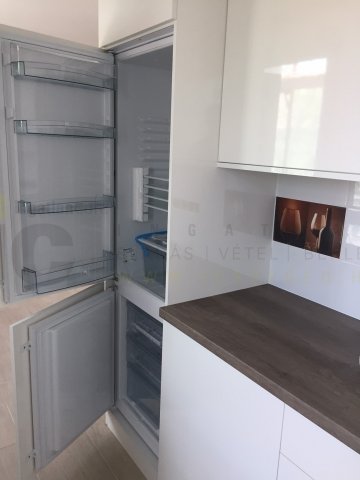 Kiadó téglalakás, albérlet, Szegeden 240 E Ft / hó, 1+1 szobás