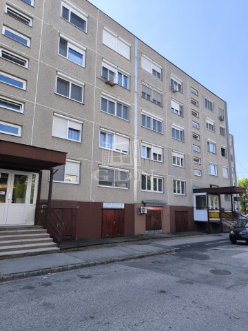 Eladó panellakás, Szigetszentmiklóson 45 M Ft, 2 szobás