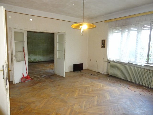 Eladó családi ház, Szombathelyen 64.99 M Ft, 3 szobás
