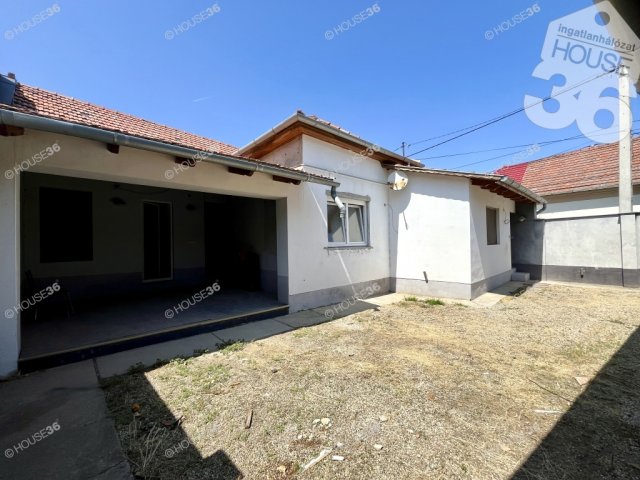 Eladó családi ház, Kiskunfélegyházán 34.9 M Ft, 4 szobás