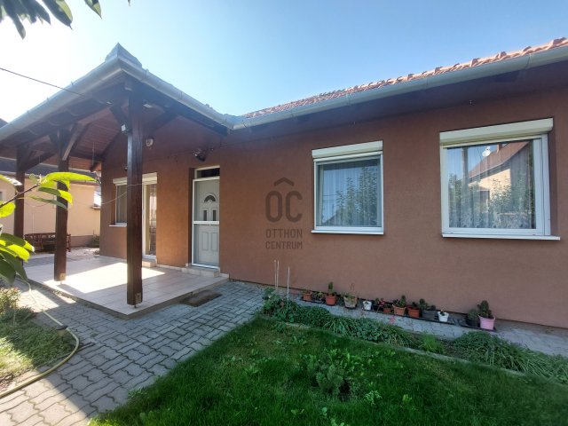 Eladó ikerház, Szigetszentmiklóson 74.9 M Ft, 2 szobás