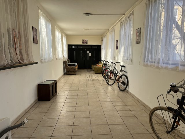 Eladó hotel, Várpalotán 899.99 M Ft / költözzbe.hu