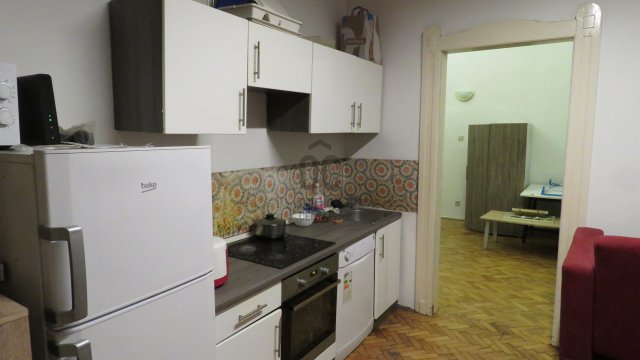 Eladó téglalakás, Budapesten, VII. kerületben 99 M Ft, 5 szobás