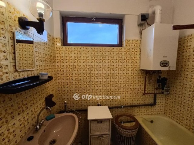 Eladó családi ház, Budakeszin 119.9 M Ft, 4 szobás