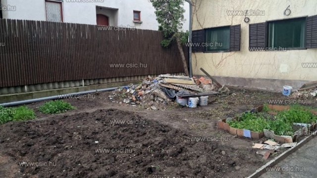 Eladó családi ház, Budapesten, XV. kerületben 79.9 M Ft