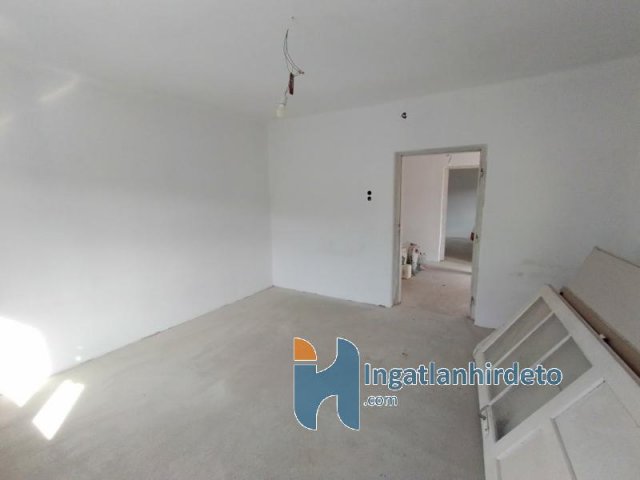 Eladó családi ház, Szurdokpüspökin 22 M Ft, 3 szobás