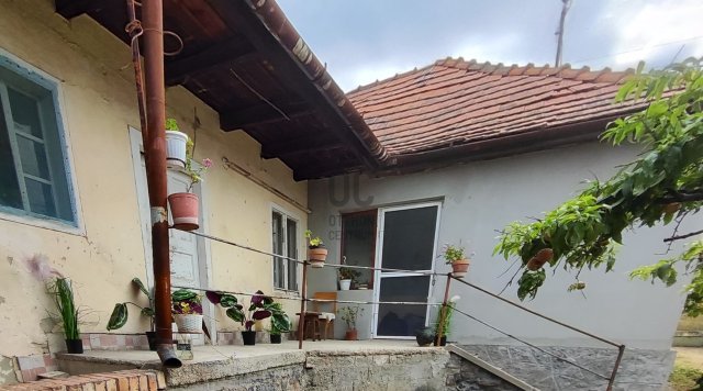 Eladó családi ház, Domoszlón 16 M Ft, 3 szobás
