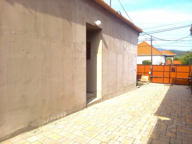 Eladó családi ház, Gyöngyössolymoson 54.5 M Ft, 5 szobás