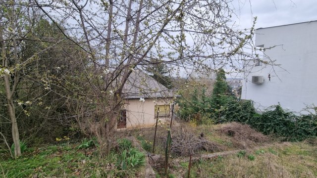 Eladó telek, Budapesten, III. kerületben 285 M Ft