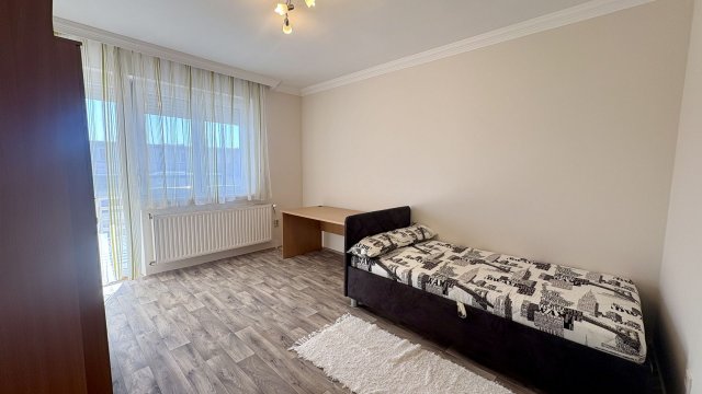 Kiadó téglalakás, albérlet, Debrecenben 350 E Ft / hó, 3 szobás