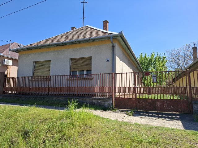 Eladó családi ház, Kerepesen 48 M Ft, 2 szobás