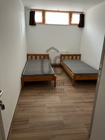 Kiadó téglalakás, albérlet, Tolnán 1000 E Ft / hó, 5 szobás