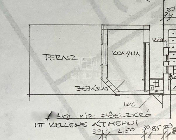 Eladó üzlethelyiség, Gárdonyban, Balatoni úton 25 M Ft