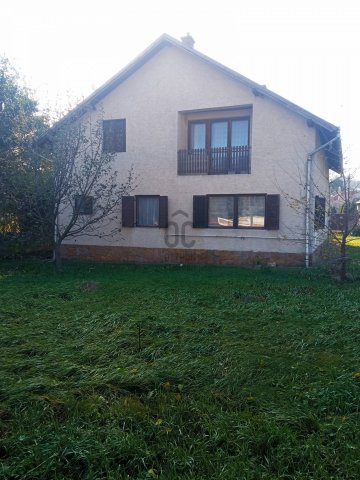 Eladó családi ház, Budapesten, III. kerületben 176 M Ft