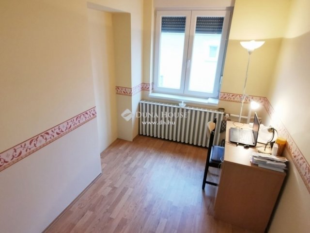 Eladó családi ház, Kecskeméten 93 M Ft, 4 szobás