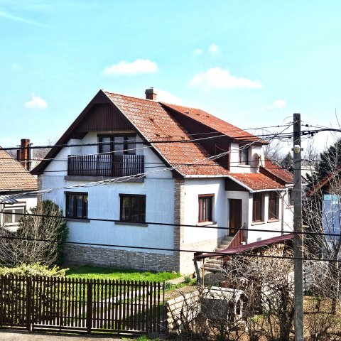 Eladó családi ház, Szolnokon 84.9 M Ft, 4 szobás