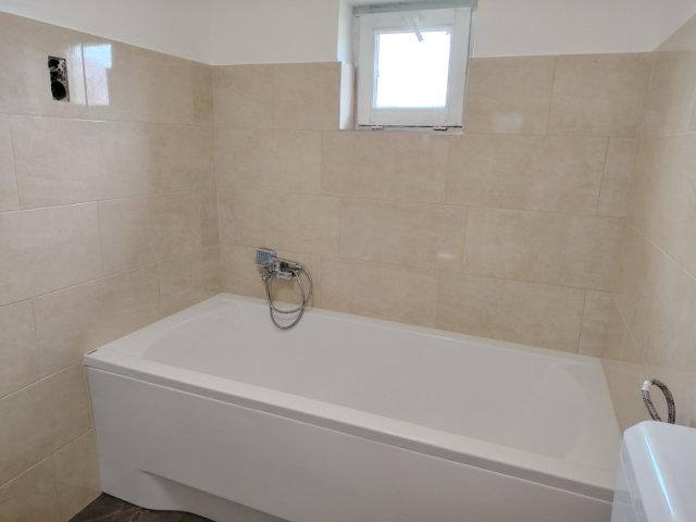 Eladó családi ház, Csemőn 39.9 M Ft, 3 szobás