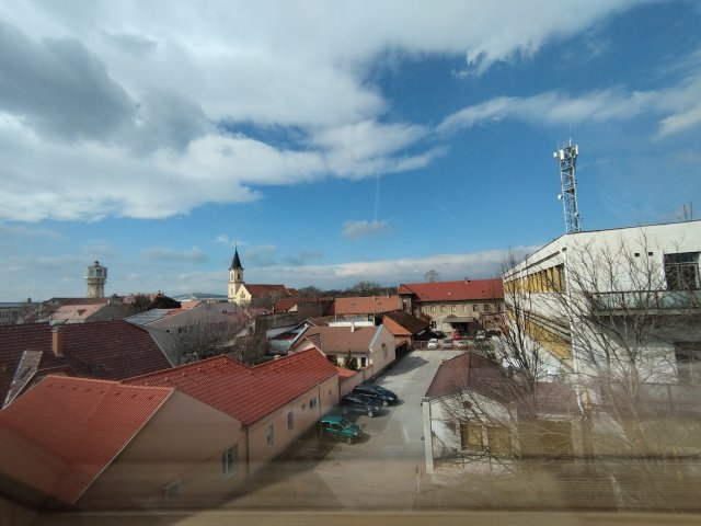 Eladó téglalakás, Siófokon 180 M Ft, 4 szobás