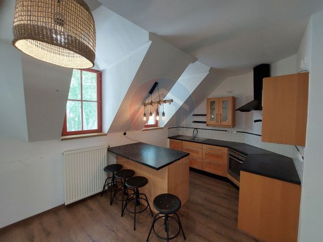 Kiadó téglalakás, albérlet, Sopronban 225 E Ft / hó, 3 szobás
