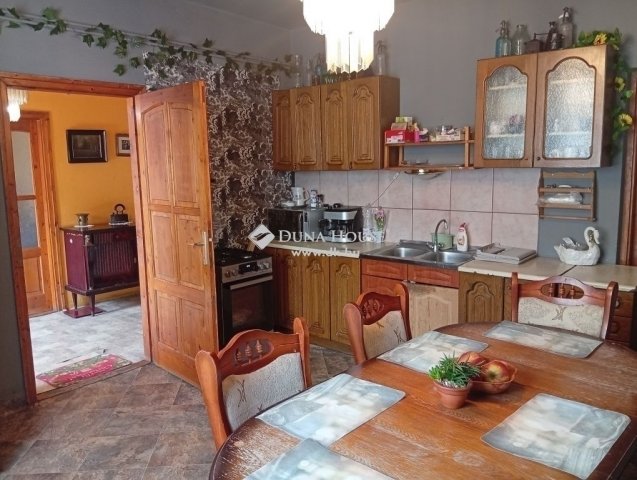 Eladó családi ház, Maglódon 85 M Ft, 6 szobás