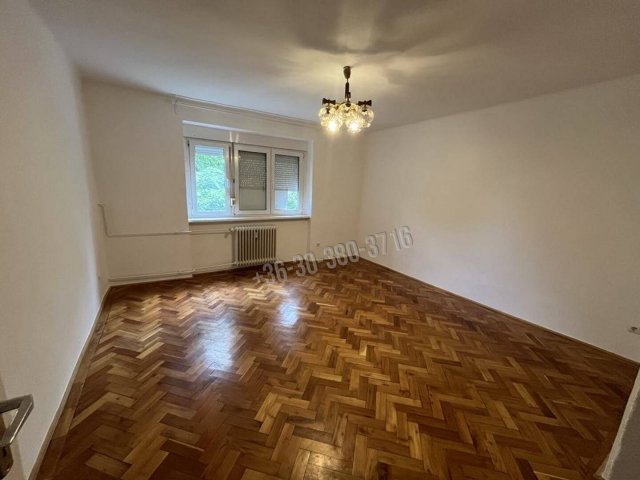Eladó téglalakás, Dunaújvárosban 30.9 M Ft, 2 szobás