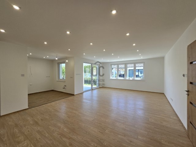 Eladó családi ház, Szigetszentmiklóson 164.9 M Ft, 4 szobás