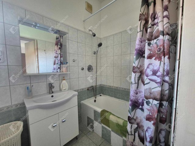 Eladó családi ház, Gyömrőn 74 M Ft, 3 szobás