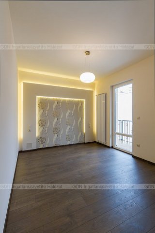 Eladó téglalakás, Budapesten, VI. kerületben 55 M Ft, 2+1 szobás