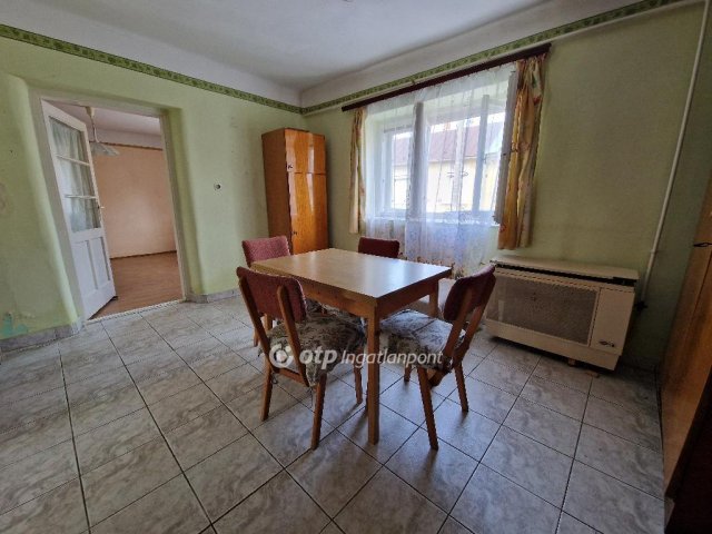 Eladó családi ház, Létavértesen 17.99 M Ft, 2 szobás