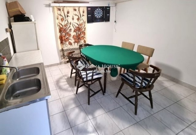 Eladó családi ház, Budapesten, XV. kerületben 89.7 M Ft