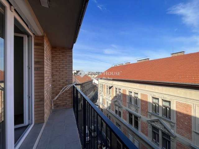Eladó téglalakás, Budapesten, VIII. kerületben 71.65 M Ft