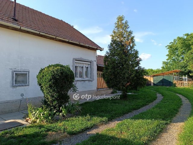 Eladó családi ház, Sarkadon 19.9 M Ft, 3 szobás