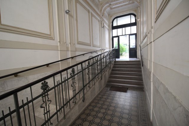 Kiadó téglalakás, albérlet, Budapesten, VI. kerületben