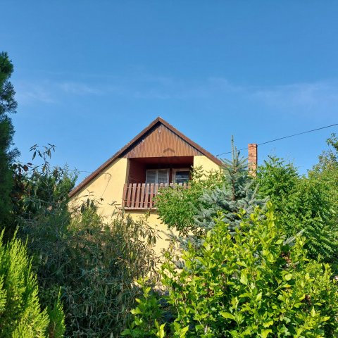 Eladó családi ház, Veresegyházon 64 M Ft, 3 szobás